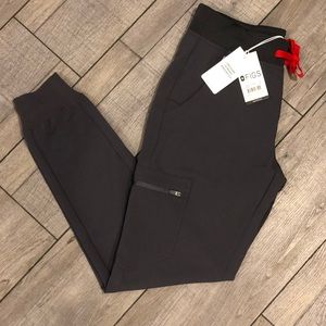 NWT FIGS Charcoal XS/Regular Zamoras